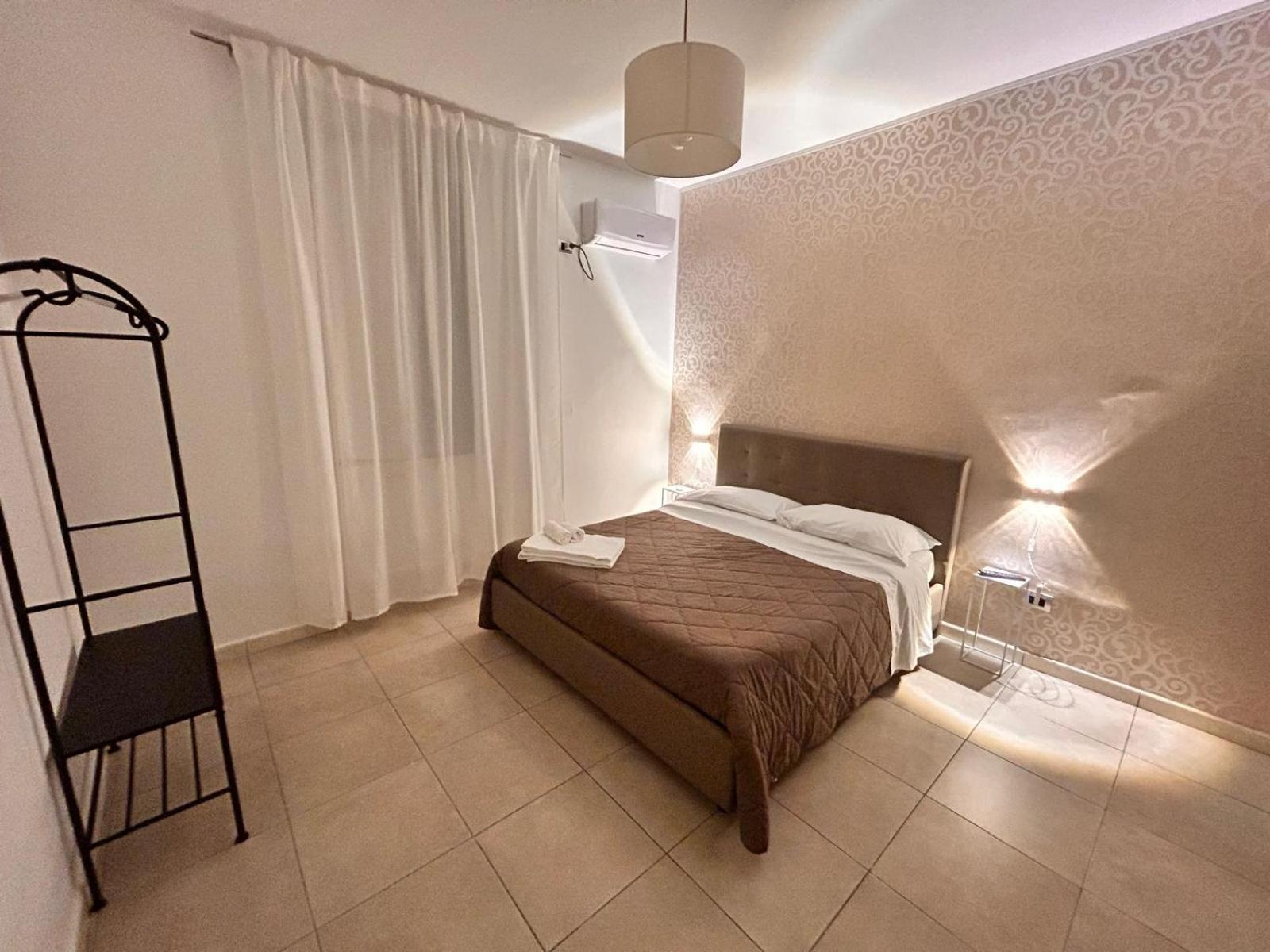 Suite Conte Poderico Neapel Exterior foto